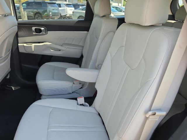 Certified 2023 Kia Sorento SX FWD image 12