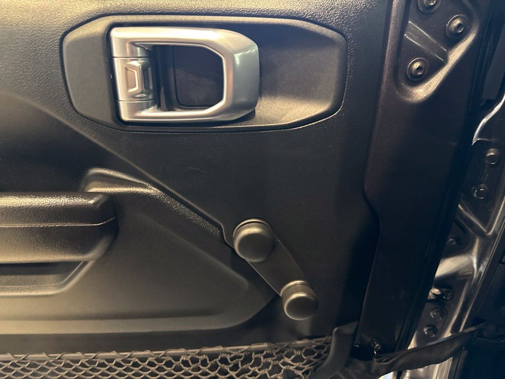 Used 2021 Jeep Wrangler Sport AWD/4WD image 18