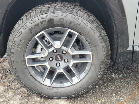 New 2026 GMC Terrain AT4 w/ Convenience Package III AWD/4WD image 11