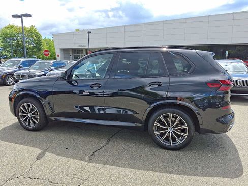 Used 2024 BMW X5 xDrive40i w/ M Sport Package AWD/4WD image 4