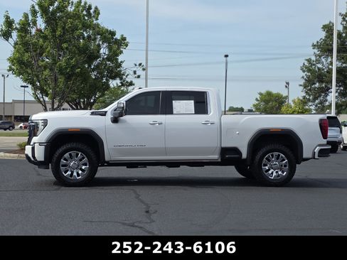 Used 2024 GMC Sierra 2500 Denali Ultimate AWD/4WD image 4