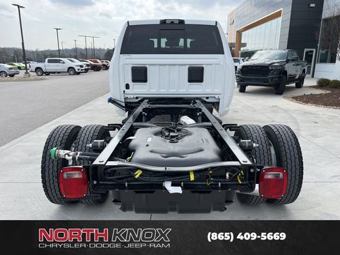 New 2026 RAM 5500 Tradesman AWD/4WD image 17