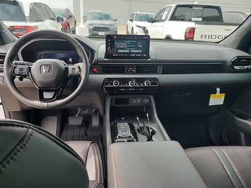 New 2025 Honda Pilot Black Edition image 17