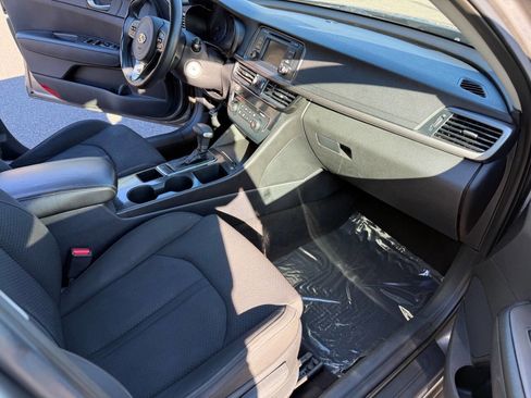 Used 2016 Kia Optima LX image 12