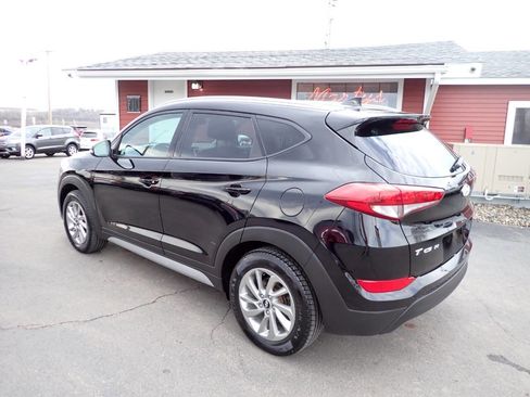 Used 2017 Hyundai Tucson SE Plus image 4