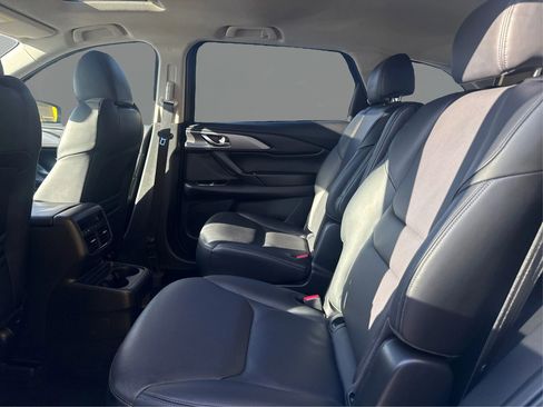 Used 2023 MAZDA CX-9 Touring image 10