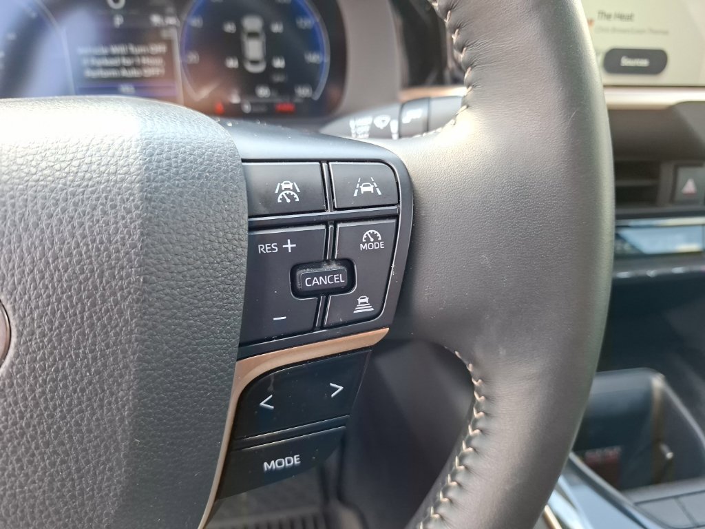 Used 2026 Toyota Crown AWD/4WD image 19