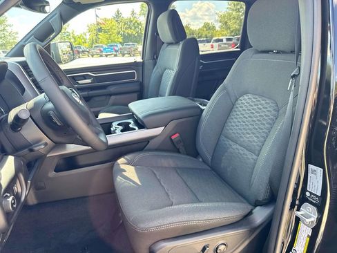New 2025 RAM 1500 Big Horn AWD/4WD image 15
