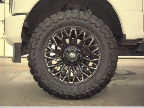 Used 2020 Ford F250 Platinum w/ FX4 Off-Road Package image 10