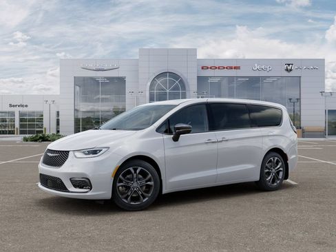 New 2026 Chrysler Pacifica Select FWD image 2