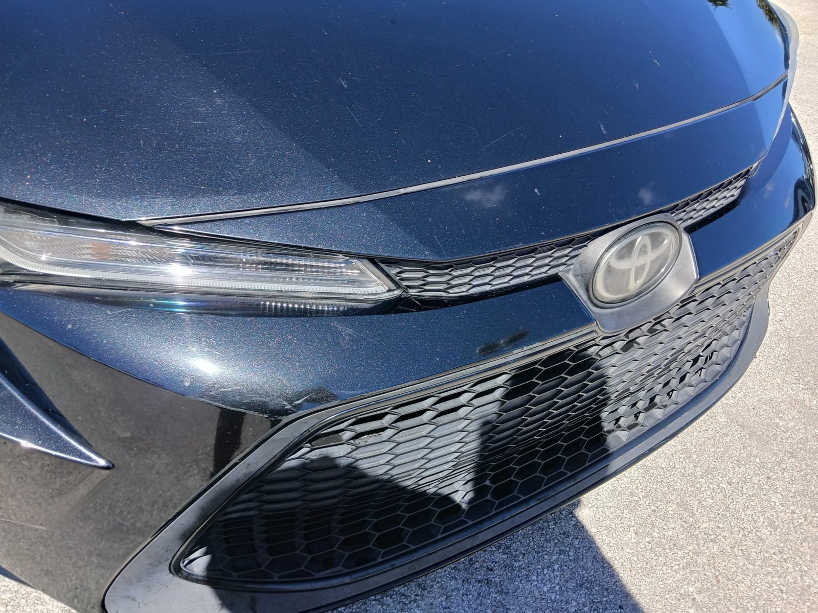 Used 2020 Toyota Corolla LE FWD image 18