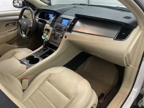 Used 2018 Ford Taurus SEL FWD image 20