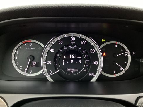 Used 2016 Honda Accord Touring image 33