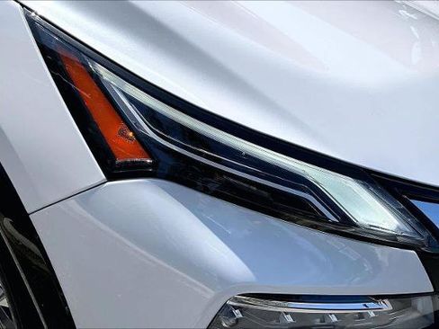 Certified 2025 Nissan Rogue Platinum w/ Platinum Premium Package AWD/4WD image 28
