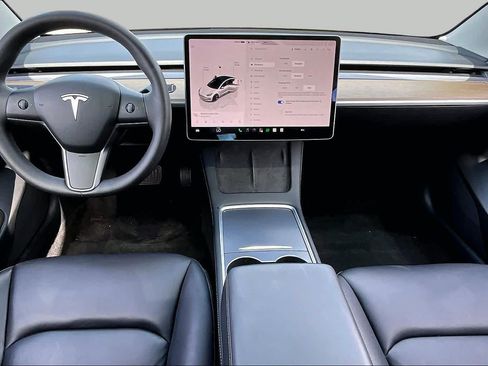 Used 2023 Tesla Model 3 Standard Range RWD image 12