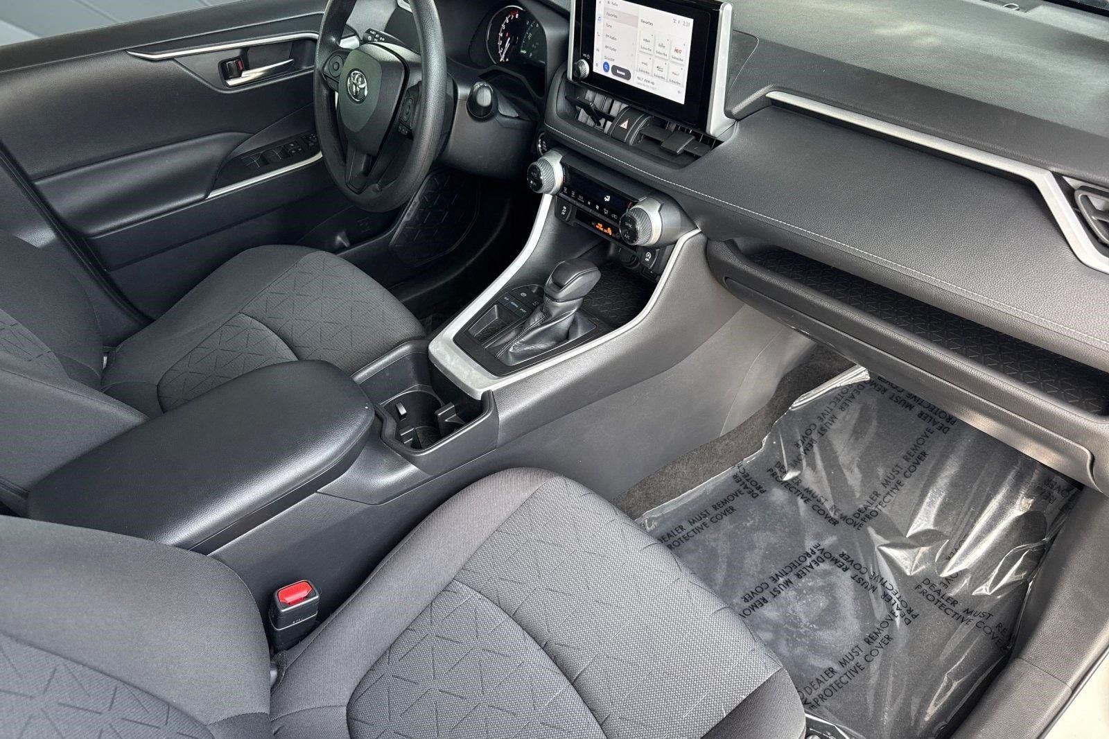 Used 2023 Toyota RAV4 XLE w/ Convenience Package FWD image 33