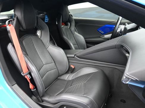 Used 2021 Chevrolet Corvette Stingray Preferred Cpe w/ Z51 Performance Package RWD image 23