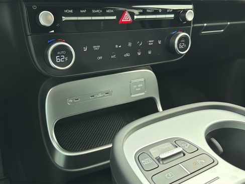 New 2026 Hyundai Ioniq 9 SE AWD/4WD image 20