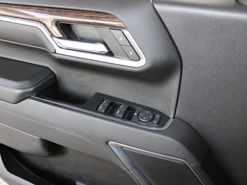 Used 2022 GMC Sierra 1500 Elevation RWD image 18