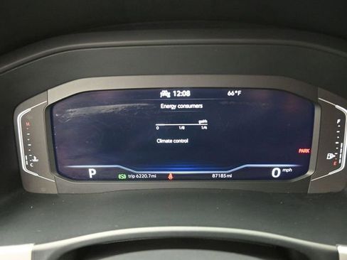 Used 2023 Volkswagen Atlas SE image 32