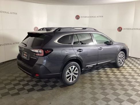 Used 2025 Subaru Outback Premium w/ Popular Package #1A AWD/4WD image 4