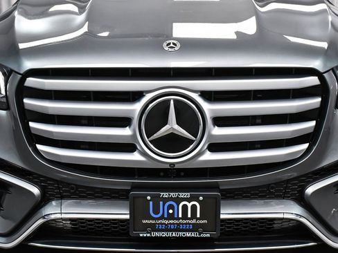 Used 2025 Mercedes-Benz GLS 450 4MATIC image 82