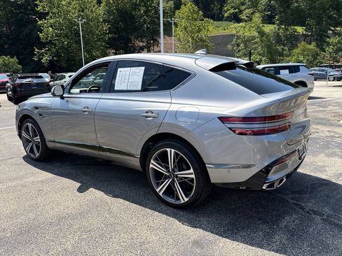 Used 2025 Genesis GV80 3.5T e-SC AWD/4WD image 3