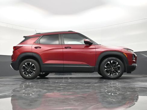 Used 2021 Chevrolet TrailBlazer LT w/ Convenience Package FWD image 24