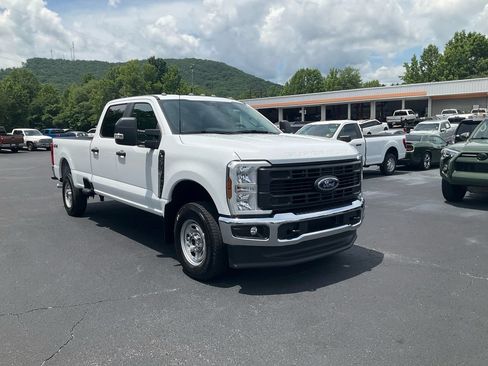 Used 2024 Ford F350 XL w/ XL Chrome Package AWD/4WD image 3