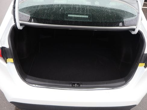 Used 2023 Toyota Corolla LE FWD image 15