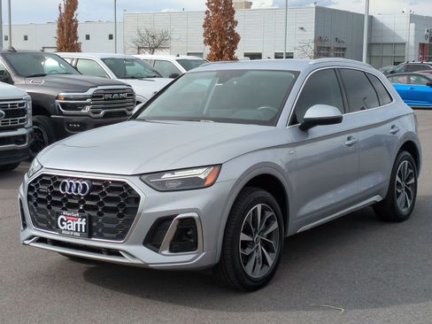 Used 2023 Audi Q5 2.0T Premium w/ Convenience Package AWD/4WD image 7