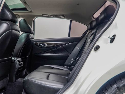 Used 2018 INFINITI Q50 Luxe w/ Essential Package (3.0T Luxe) RWD image 38