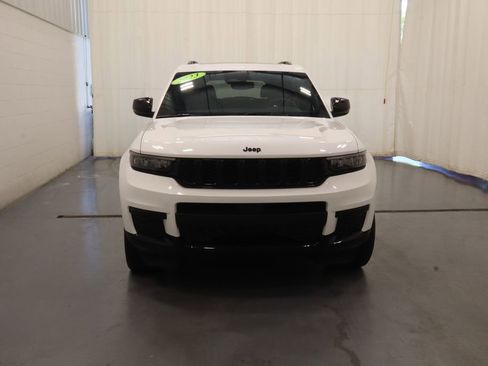 Used 2023 Jeep Grand Cherokee L Laredo AWD/4WD image 4