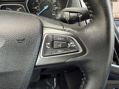 Used 2015 Ford Focus Titanium FWD image 35