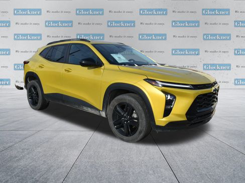 Used 2024 Chevrolet Trax ACTIV w/ Driver Confidence Package image 3