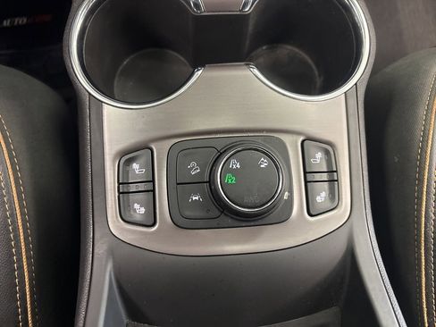 Used 2024 GMC Terrain AT4 w/ LPO, Cargo Package image 21