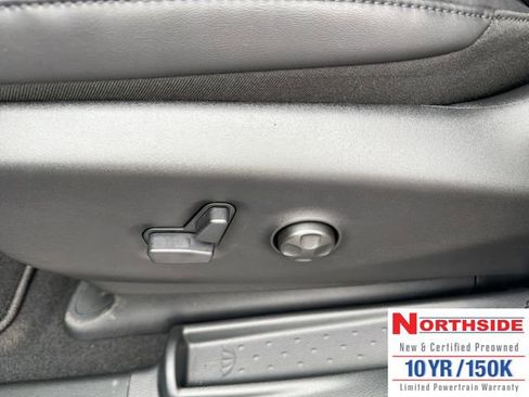 New 2026 Chrysler Pacifica Select image 16