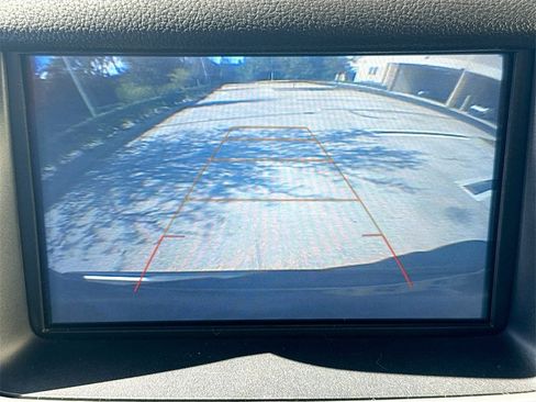 Used 2018 Chevrolet Suburban LT image 15