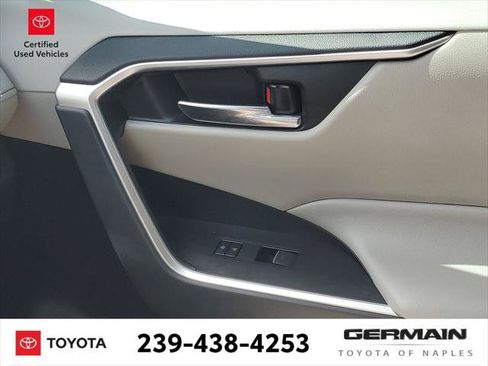 Certified 2022 Toyota RAV4 XLE w/ Convenience Package FWD image 27