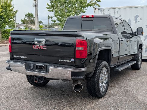 Used 2015 GMC Sierra 2500 SLT w/ Duramax Plus Package AWD/4WD image 5