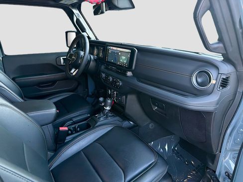 Used 2024 Jeep Wrangler Sahara w/ Technology Group image 13