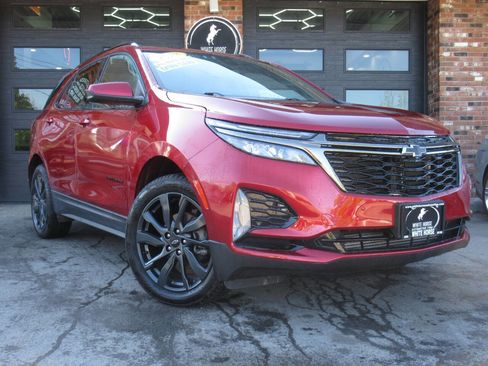 Used 2023 Chevrolet Equinox RS AWD/4WD image 2