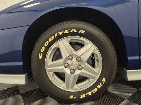 Used 2003 Chevrolet Monte Carlo SS FWD image 10