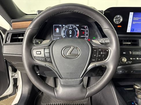 Used 2023 Lexus ES 350 w/ Premium Package FWD image 12