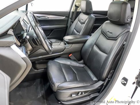 Used 2019 Cadillac XT5 Luxury FWD image 13