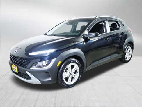 Used 2023 Hyundai Kona SEL w/ Cargo Package FWD image 3