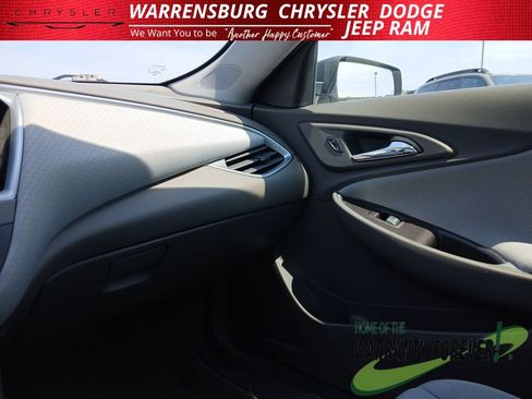 Used 2022 Chevrolet Malibu LS FWD image 25