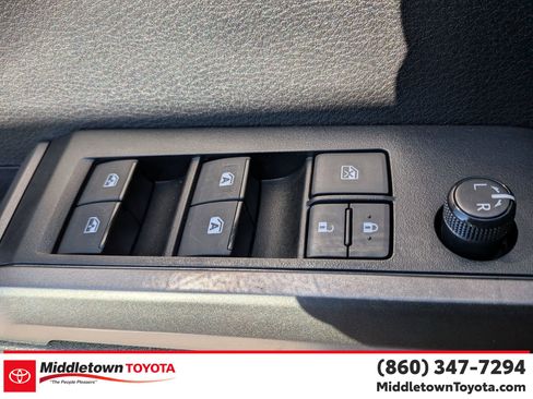 Used 2023 Toyota Tacoma TRD Sport image 12