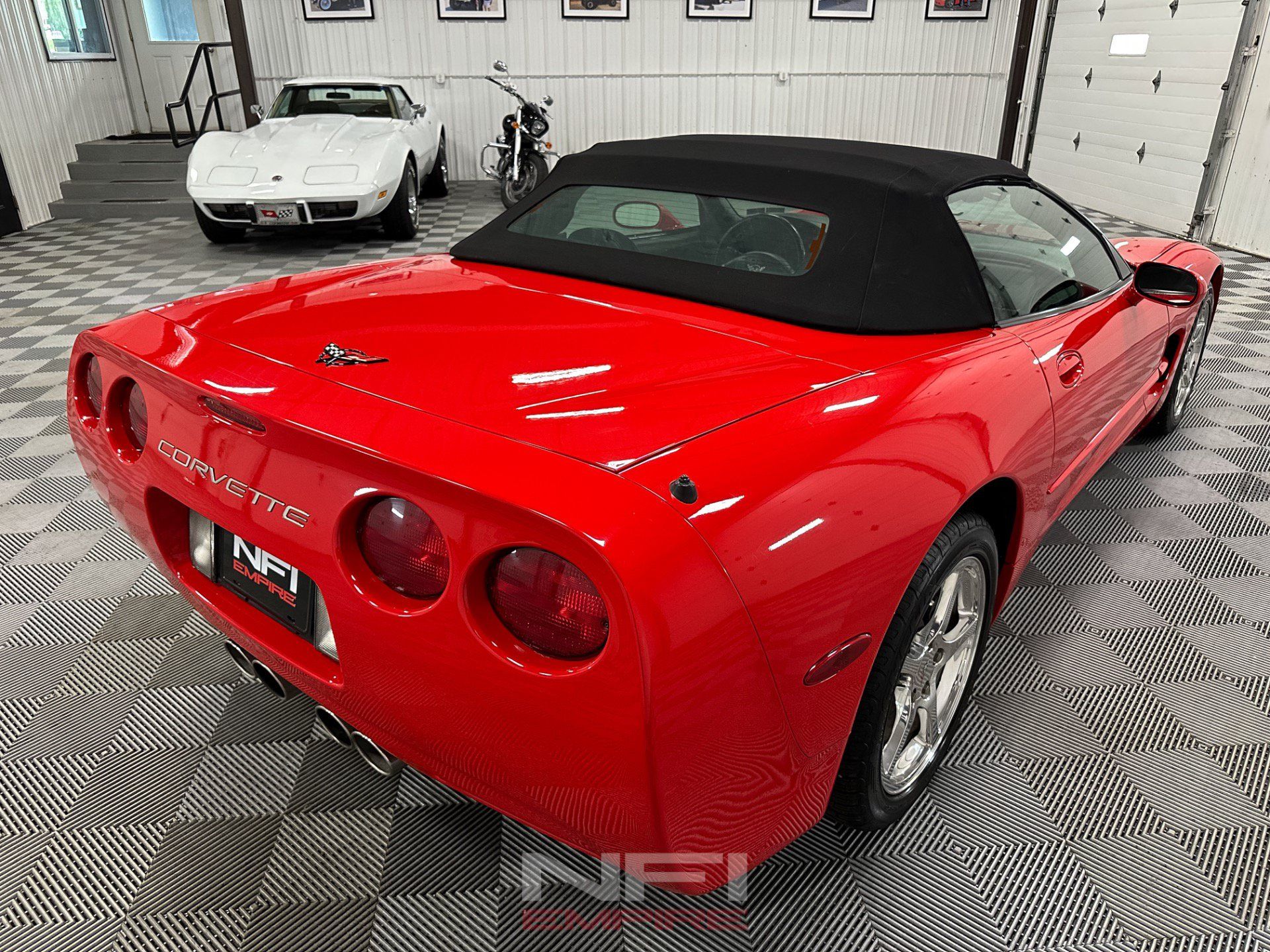 Used 2002 Chevrolet Corvette Coupe w/ Preferred Equipment Group2 RWD image 15