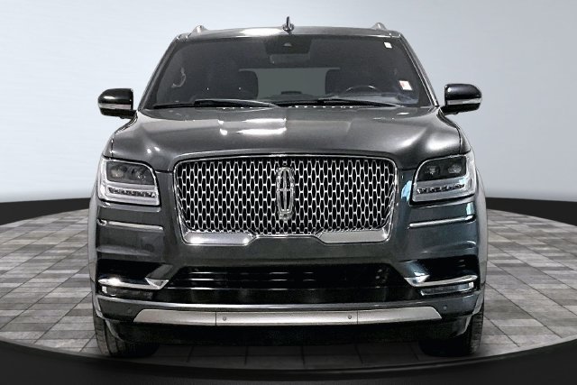 Used 2018 Lincoln Navigator Reserve w/ Technology Package AWD/4WD image 2